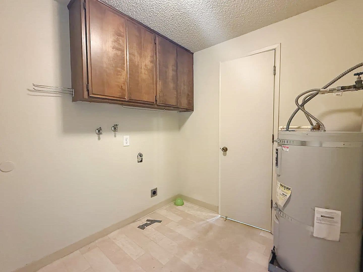 Ashland Apartment: 1274 Quincy St