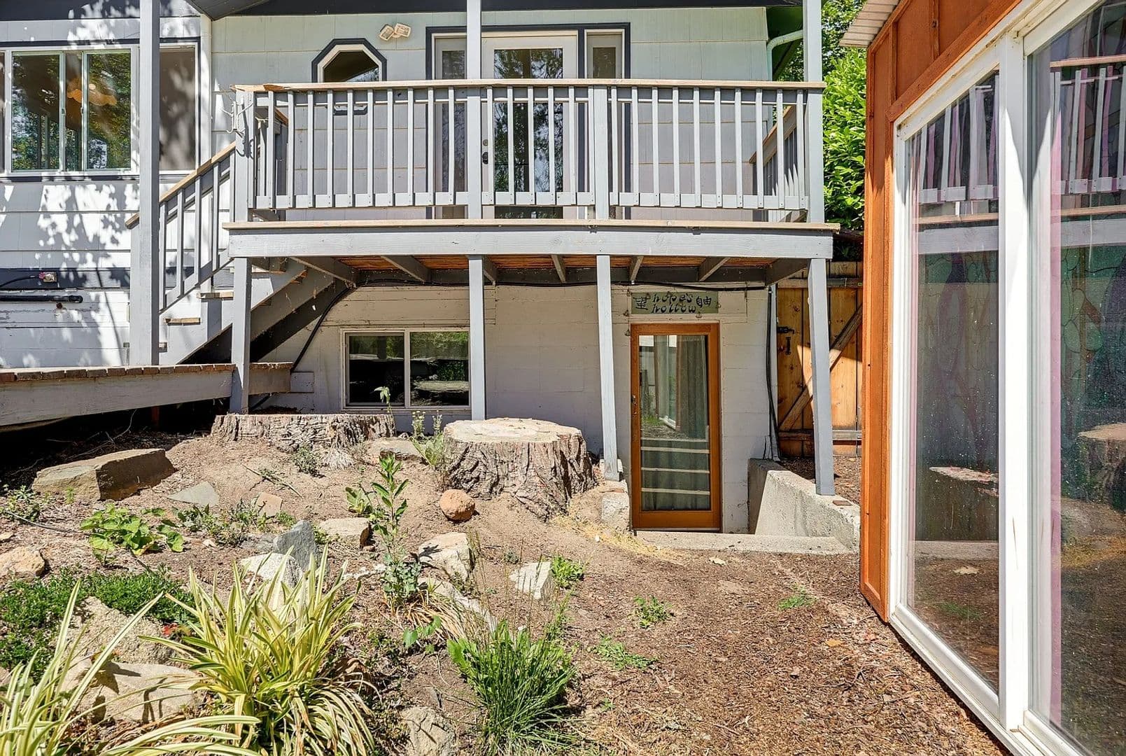 Ashland House: 840 Harmony Lane