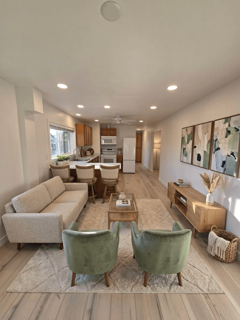 Ashland Apartment: 159 Church St