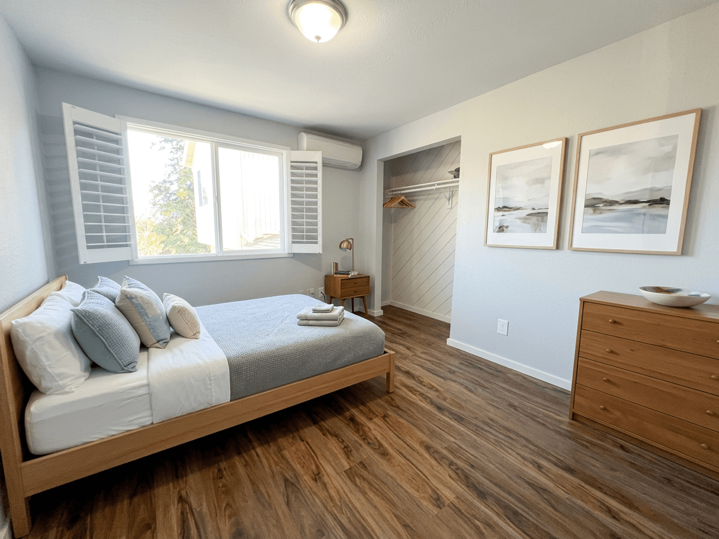 Ashland Apartment: 373 Iowa St
