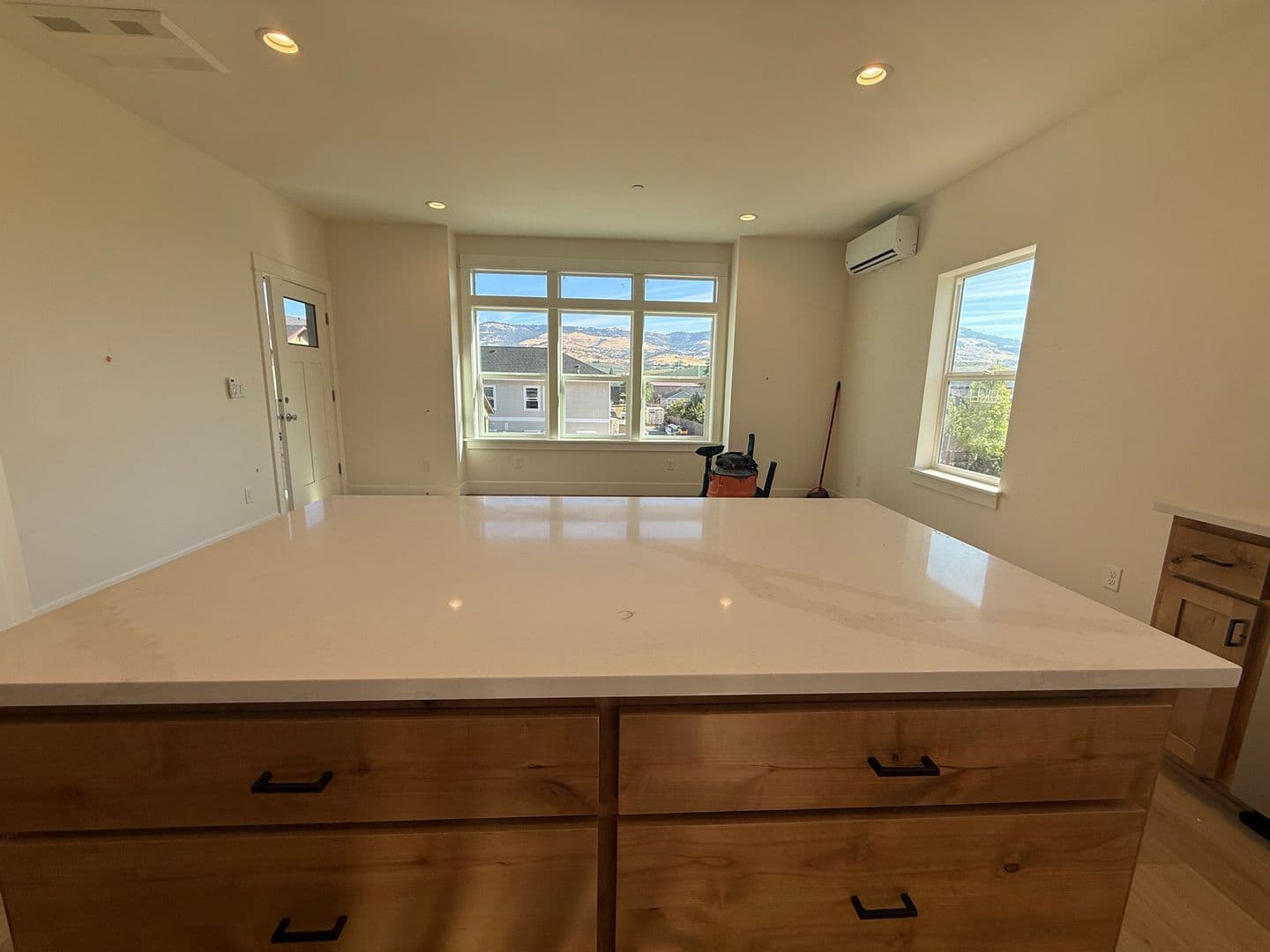 Talent Apartment: 615 Talent Ave. A