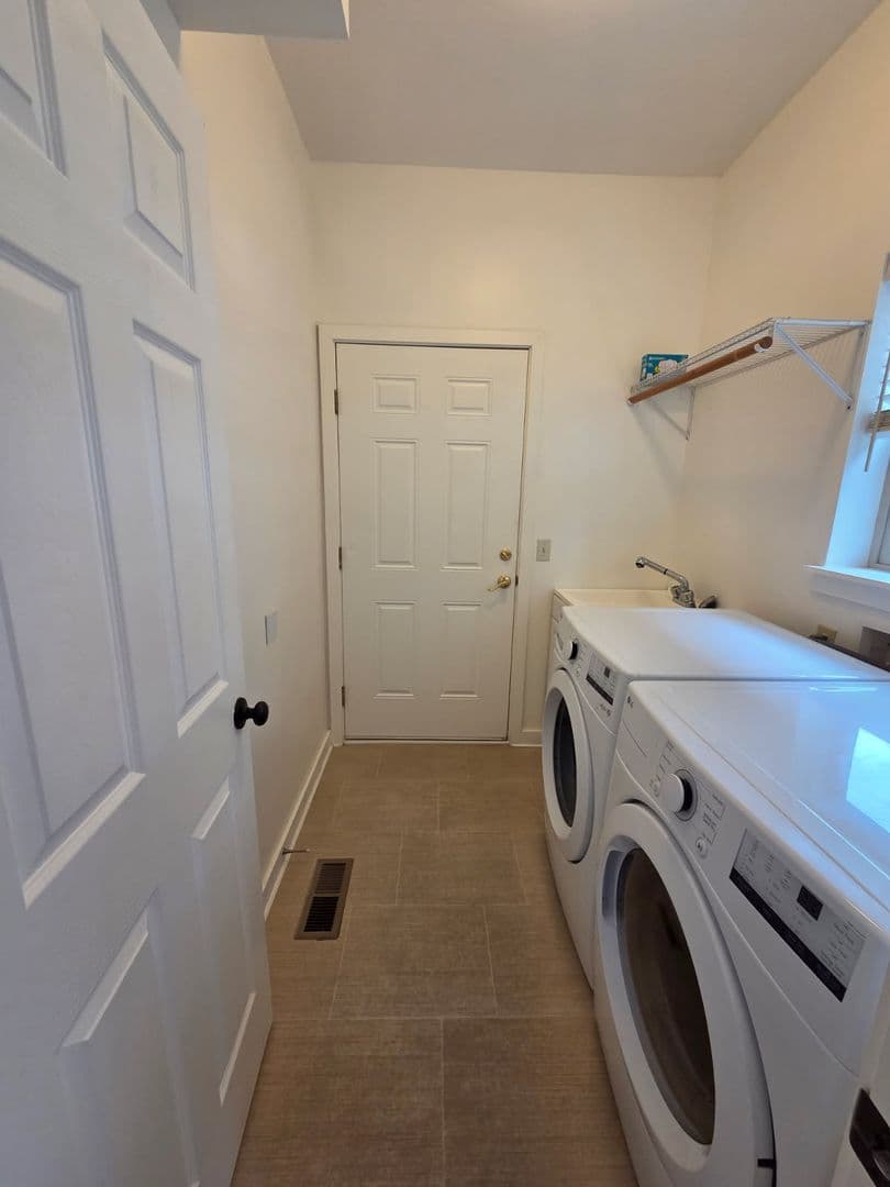 Ashland Townhome: 907 Bellview Ave