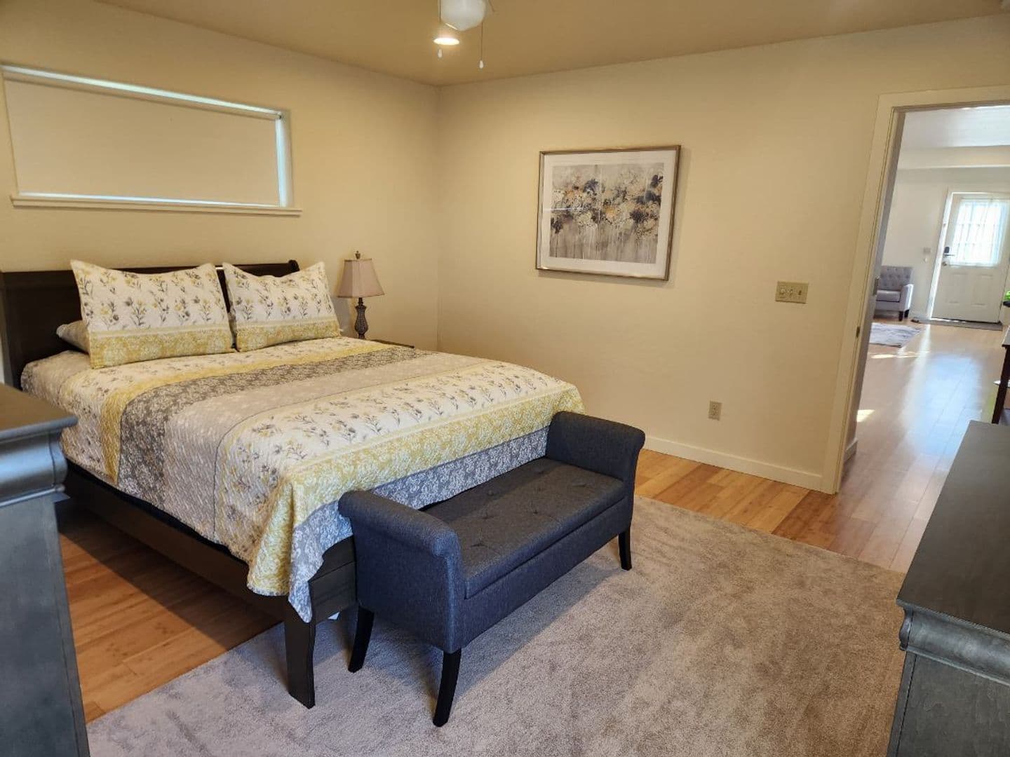 Ashland Apartment: 1280 Oak St - Miranda Carriage House #1