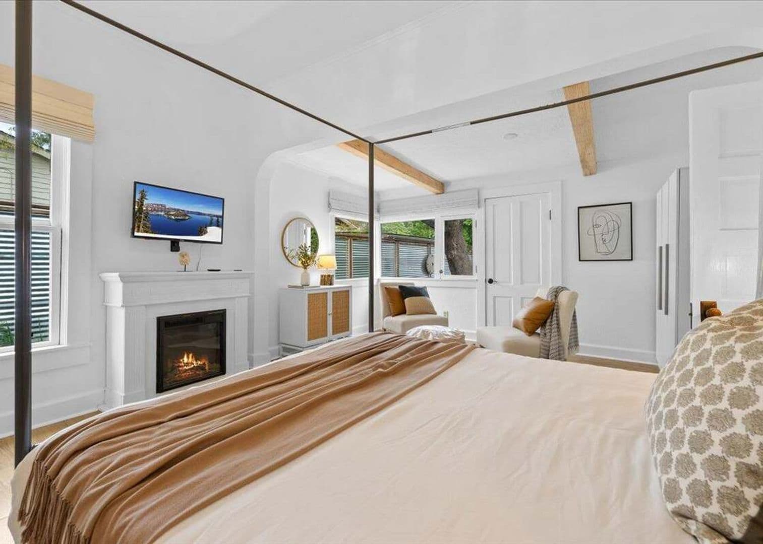 Ashland House: 171 Helman St