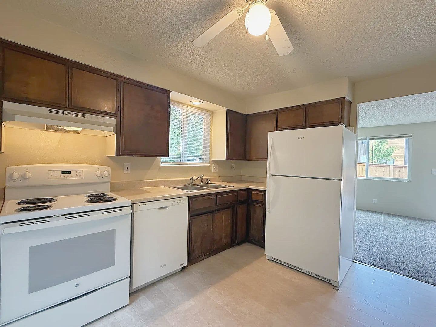 Ashland Apartment: 1274 Quincy St