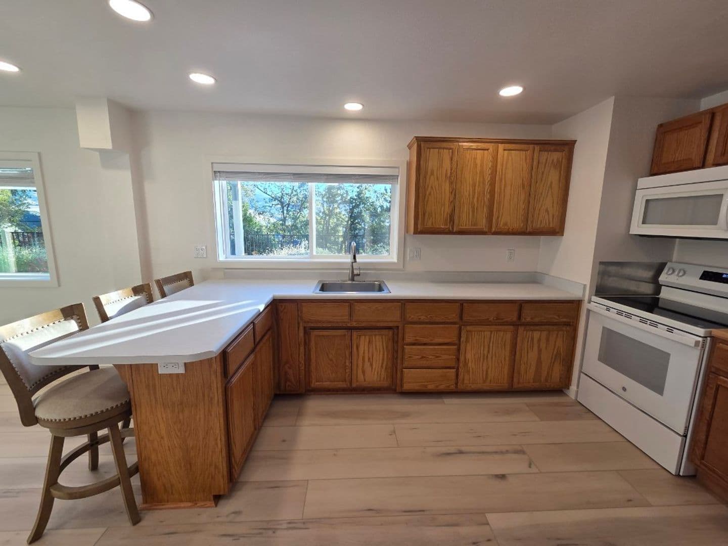 Ashland Apartment: 159 Church St