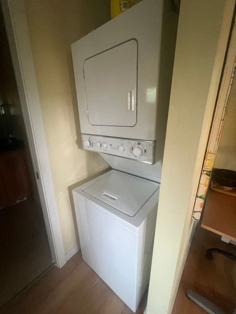 Ashland Apartment: 872 Siskiyou Blvd