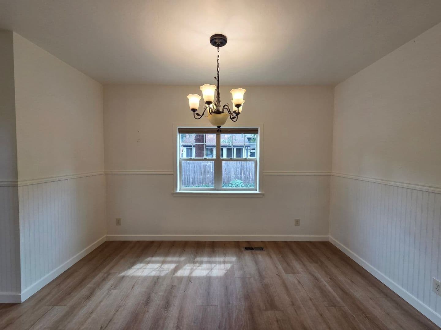 Ashland Townhome: 907 Bellview Ave