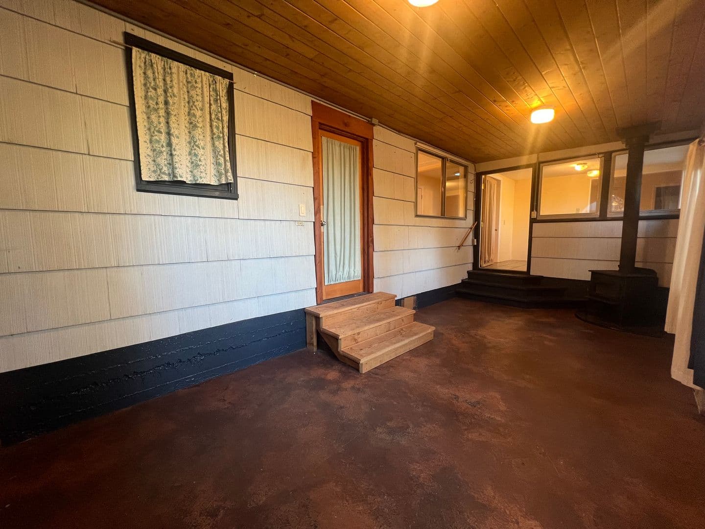 Ashland House: 840 Harmony Lane