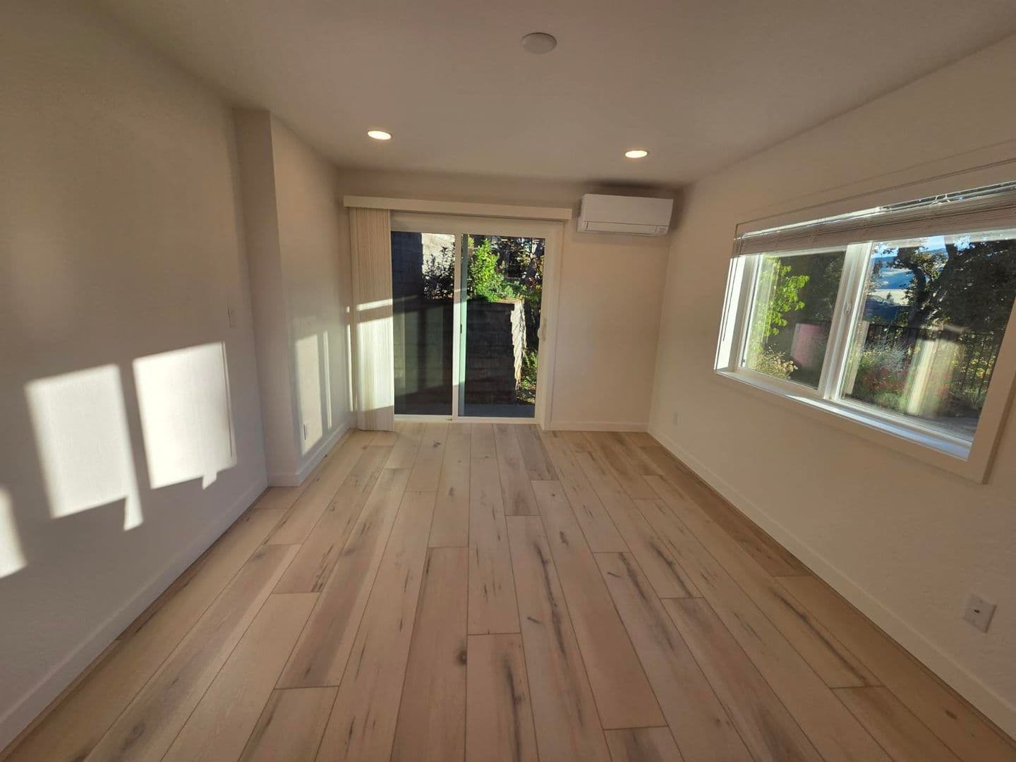 Ashland Apartment: 159 Church St
