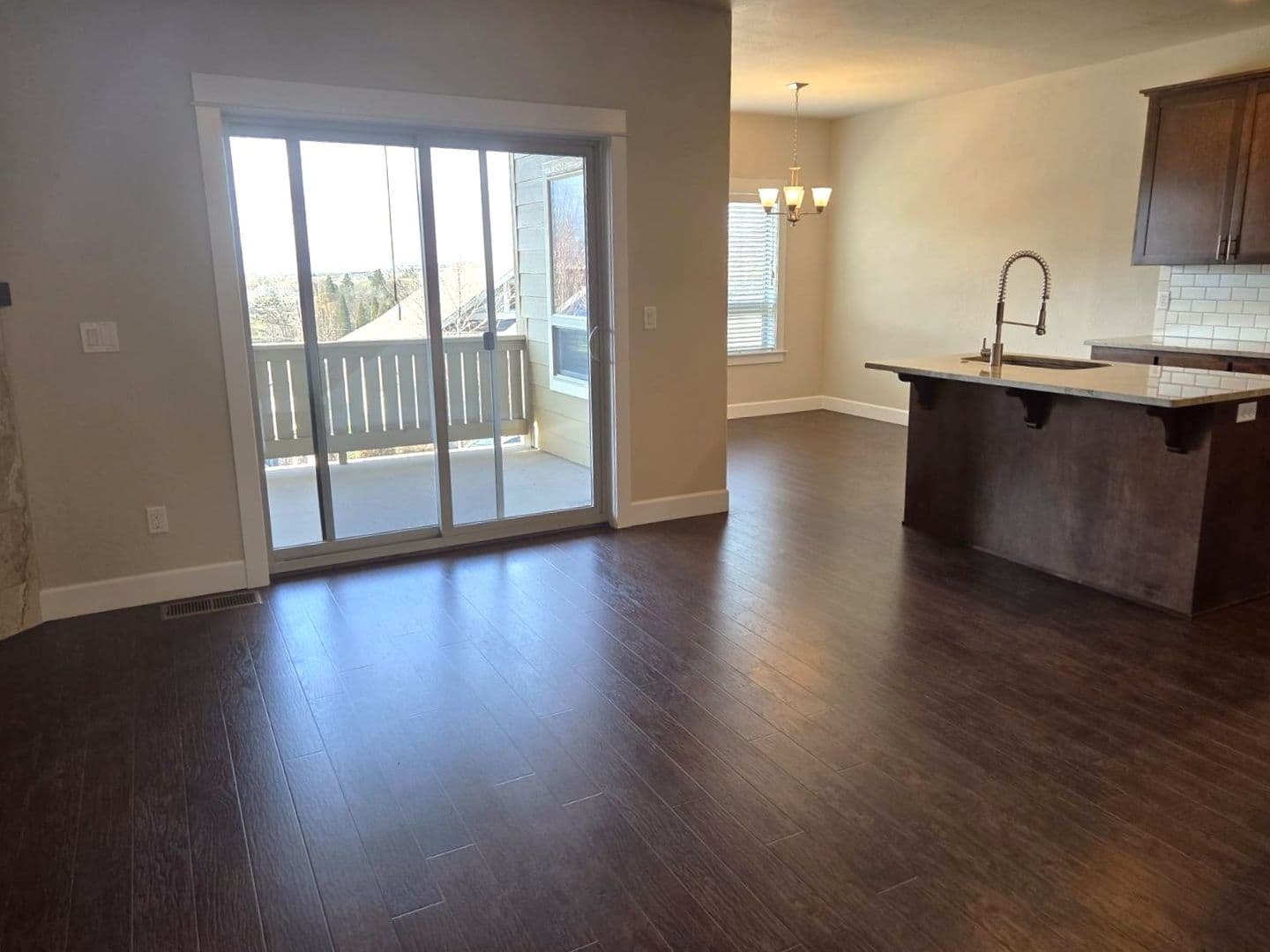 Ashland Townhome: 955 Camelot Dr