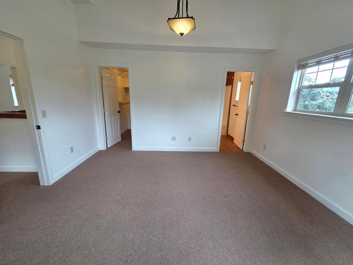Ashland Townhome: 907 Bellview Ave