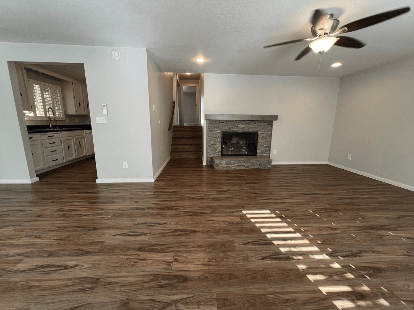 Ashland Apartment: 373 Iowa St