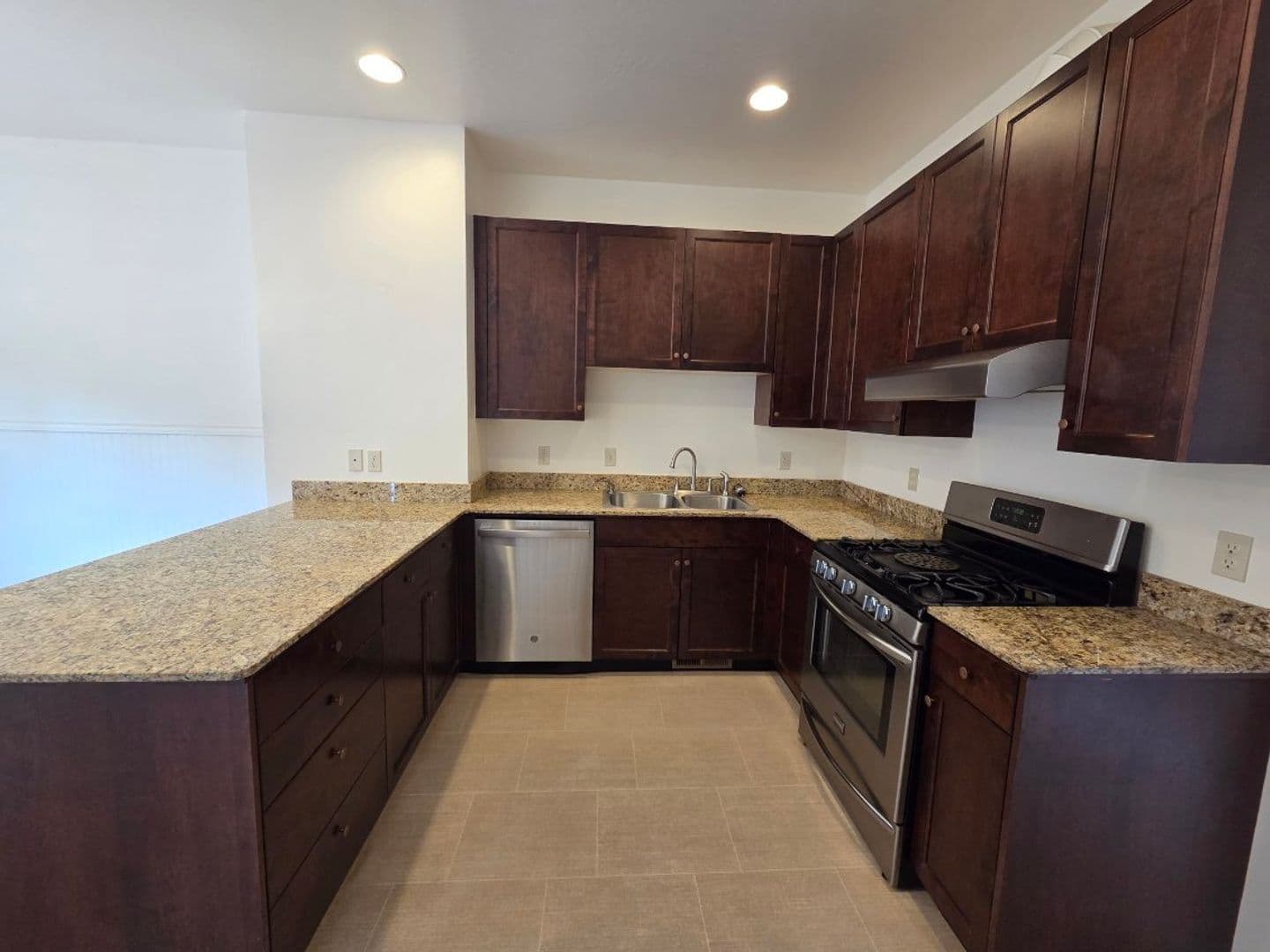 Ashland House: 907 Bellview Ave