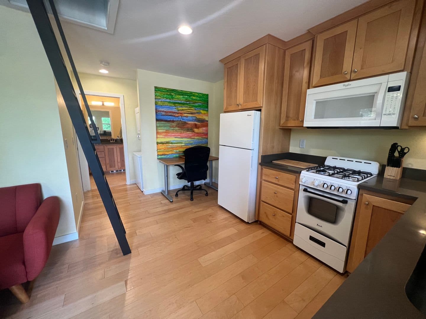Ashland Apartment: 872 Siskiyou Blvd