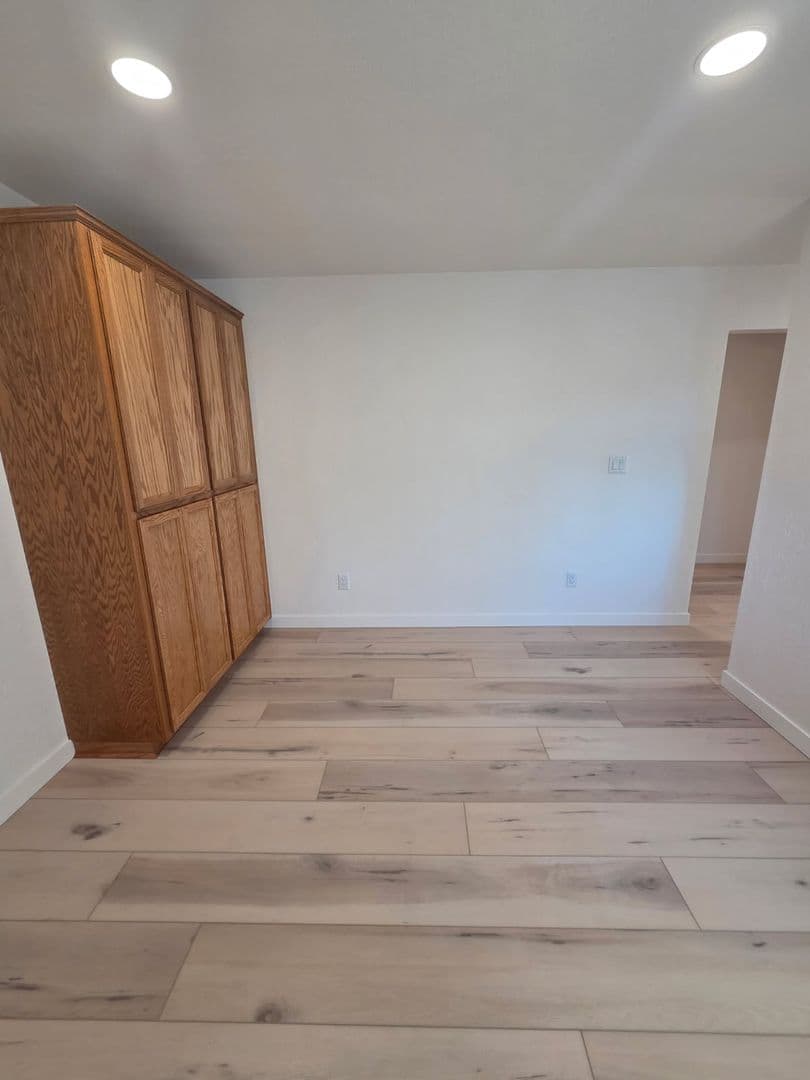 Ashland Apartment: 159 Church St