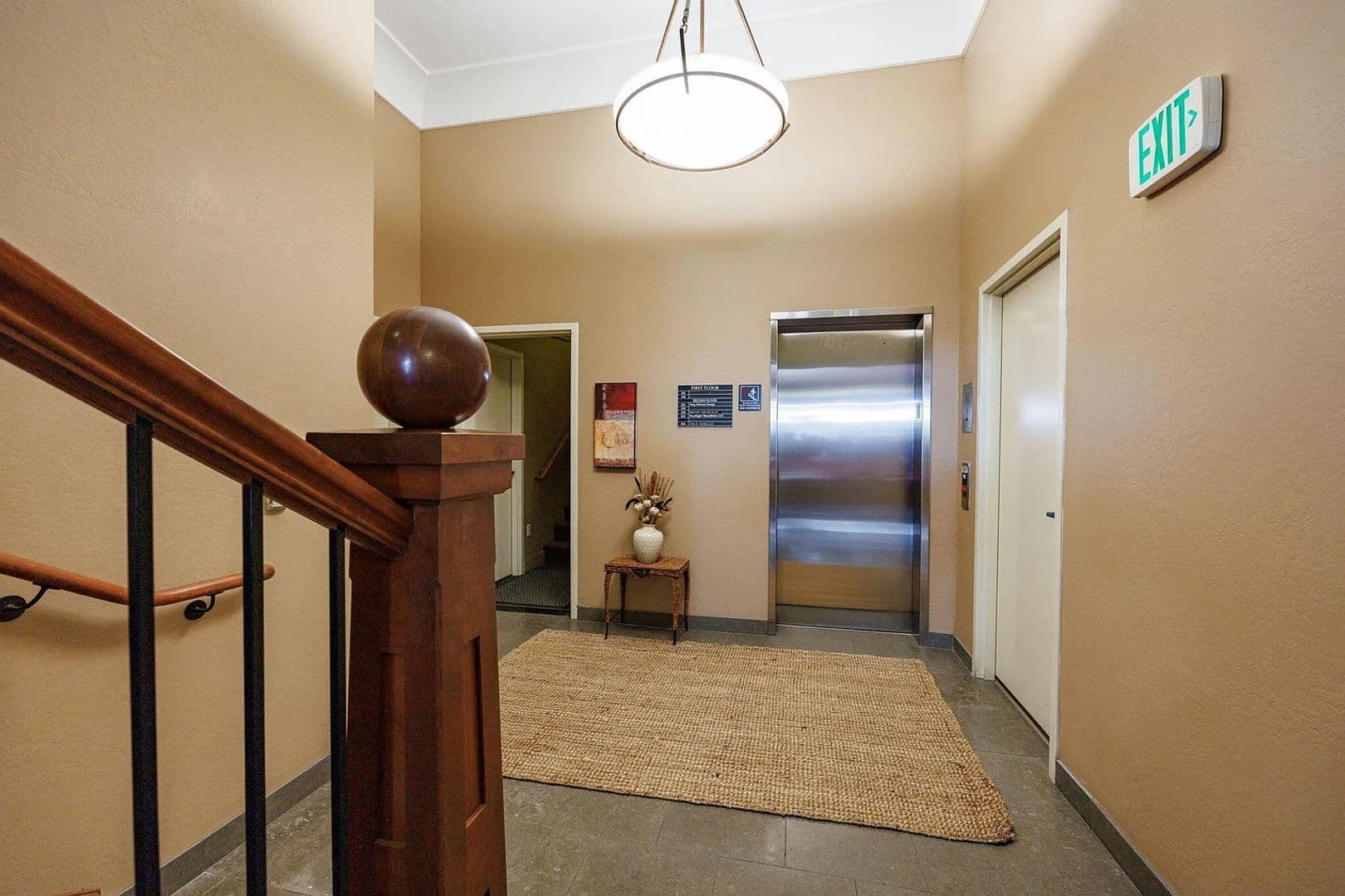 Ashland Condo: 180 Lithia Way #208