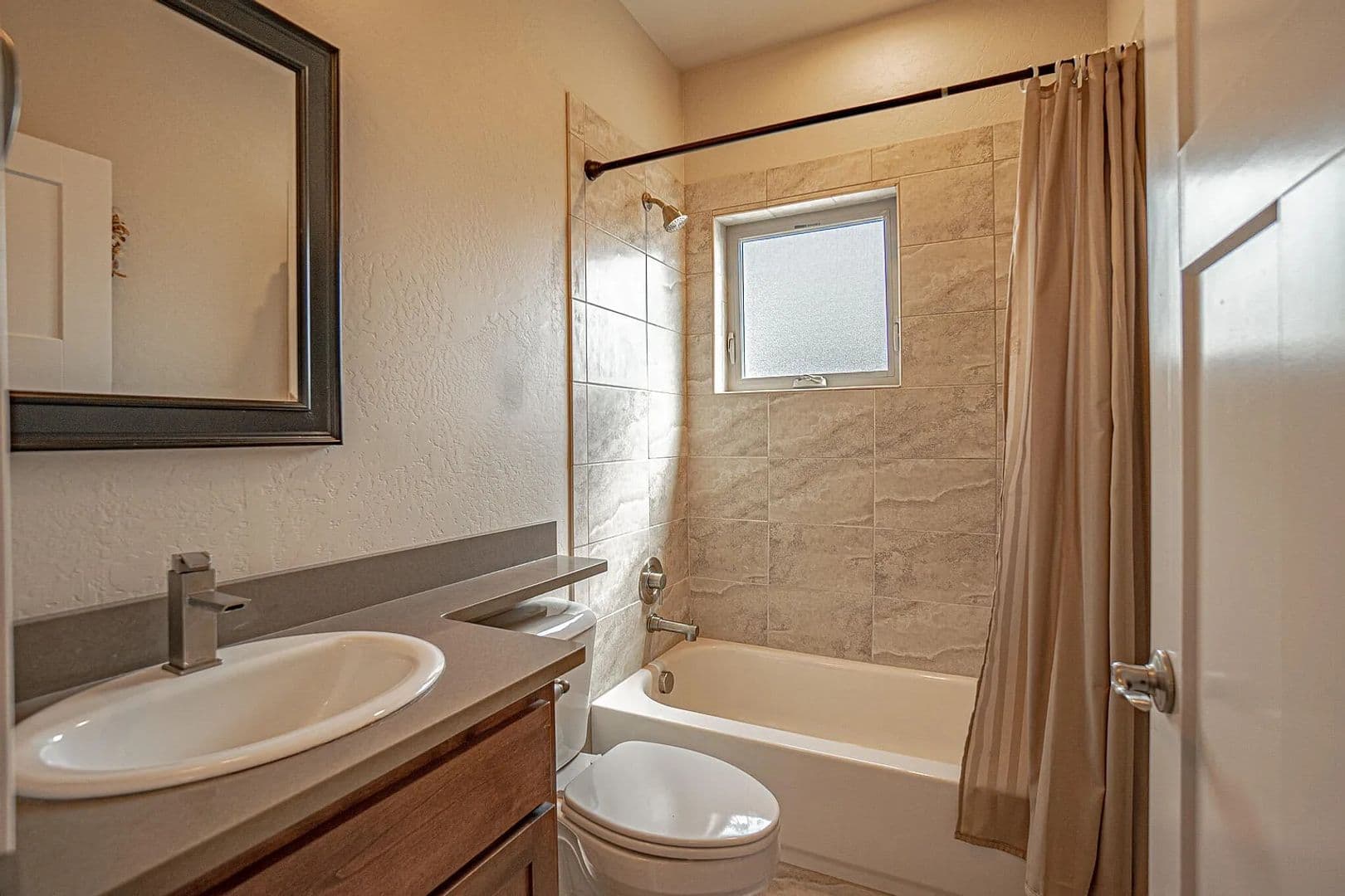 Ashland Townhome: 955 Camelot Dr