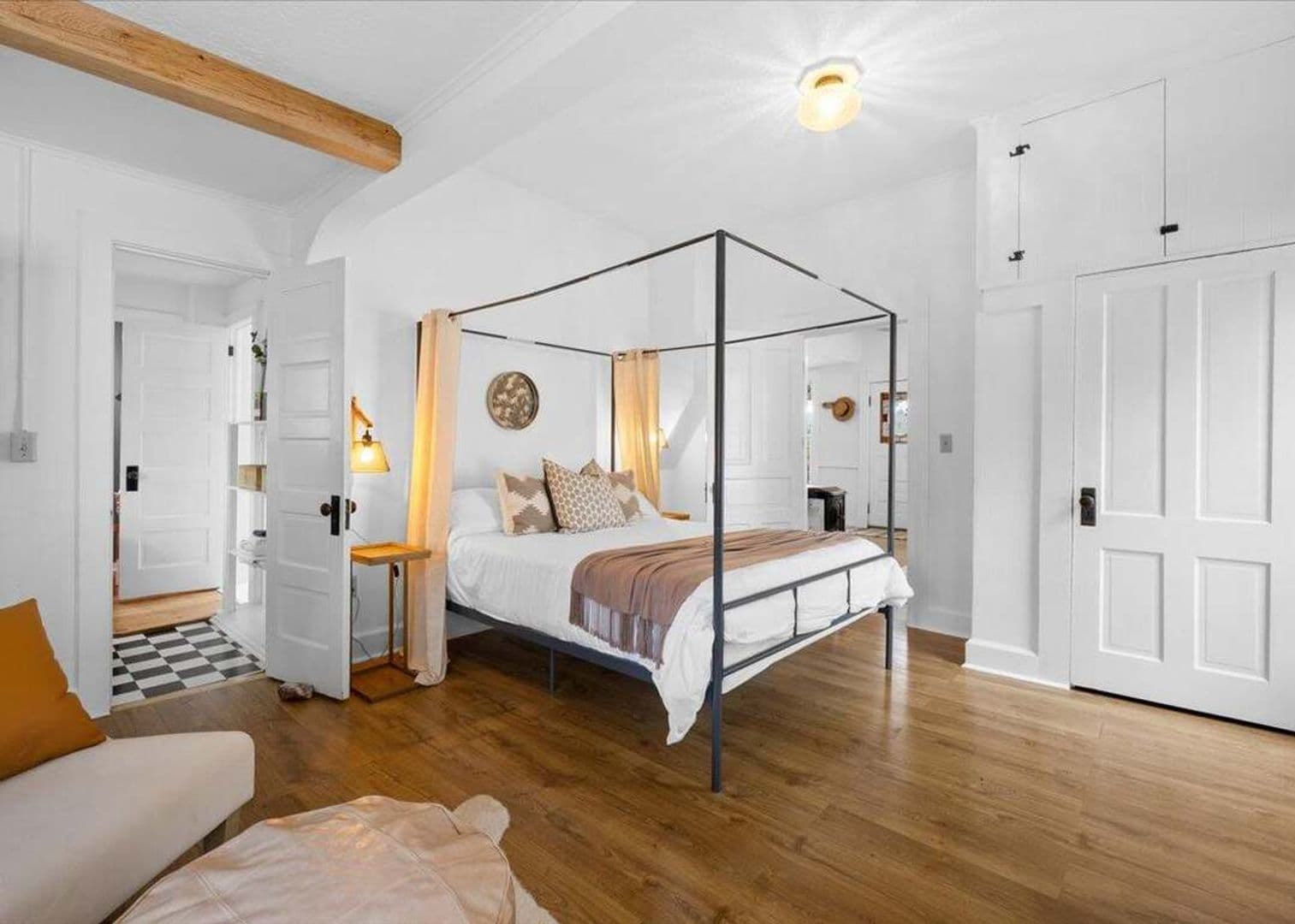 Ashland House: 171 Helman St