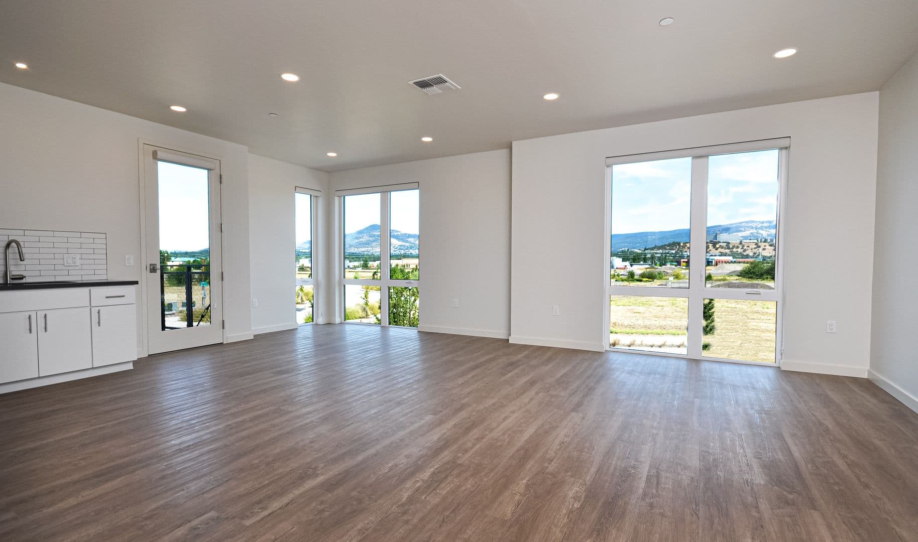 Medford Apartment: 1566 Myers Lane - 204