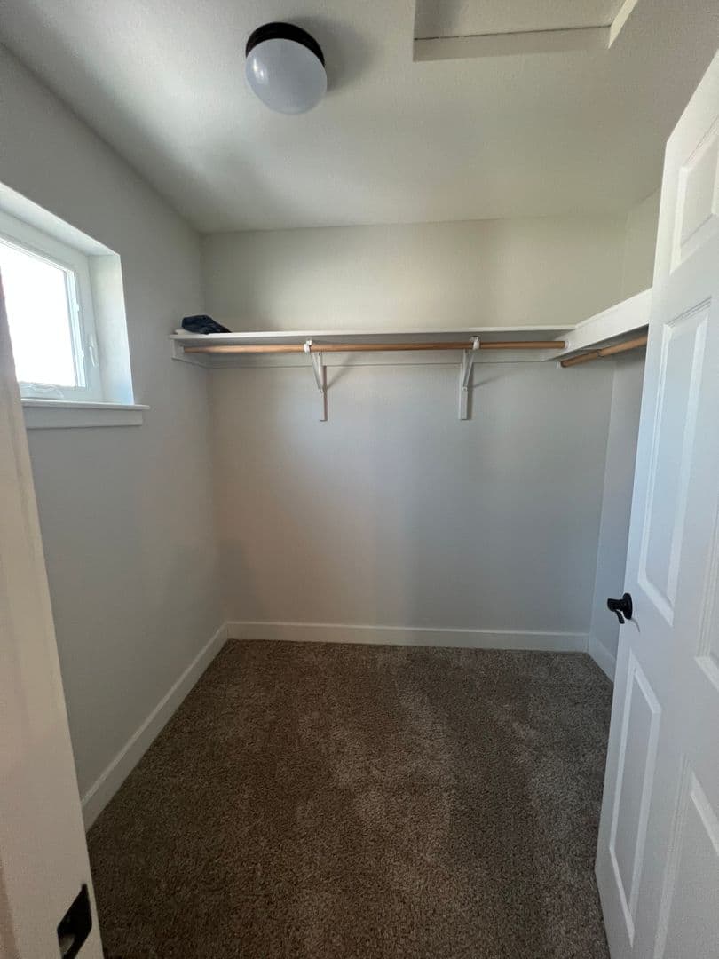 Ashland Apartment: 878 Siskiyou Blvd