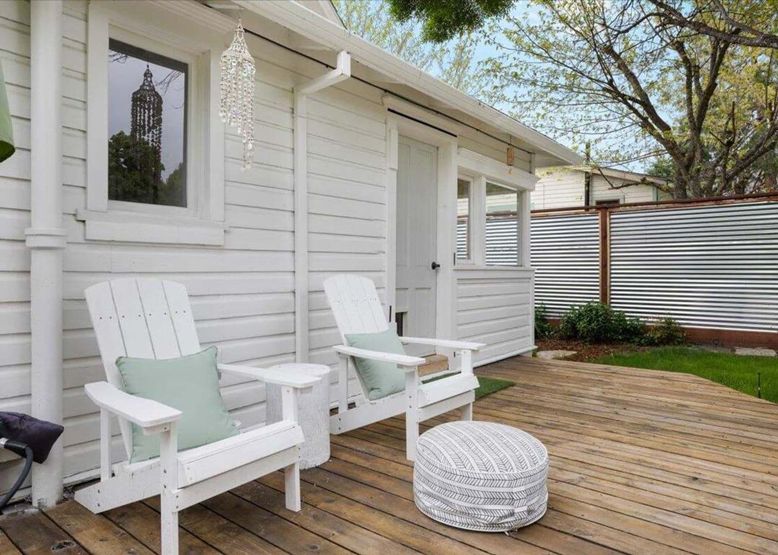Ashland House: 171 Helman St