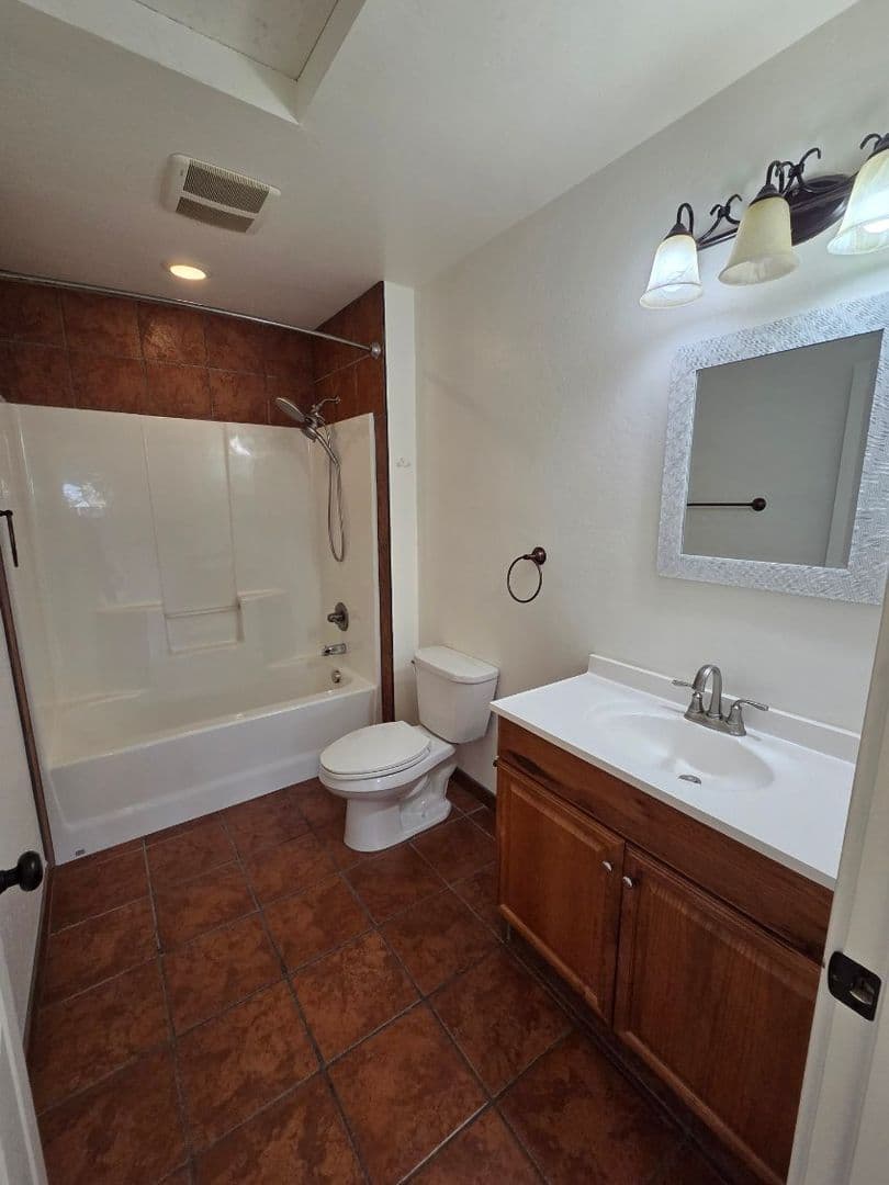 Ashland Townhome: 907 Bellview Ave