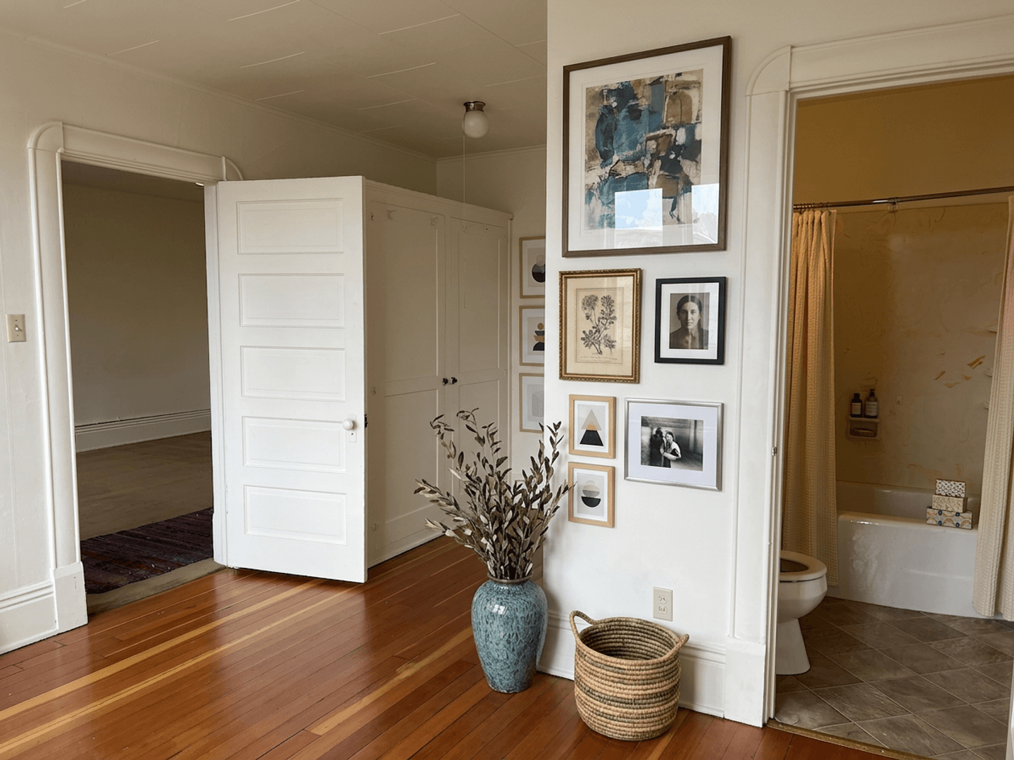 Ashland House: 13 N Main St #3