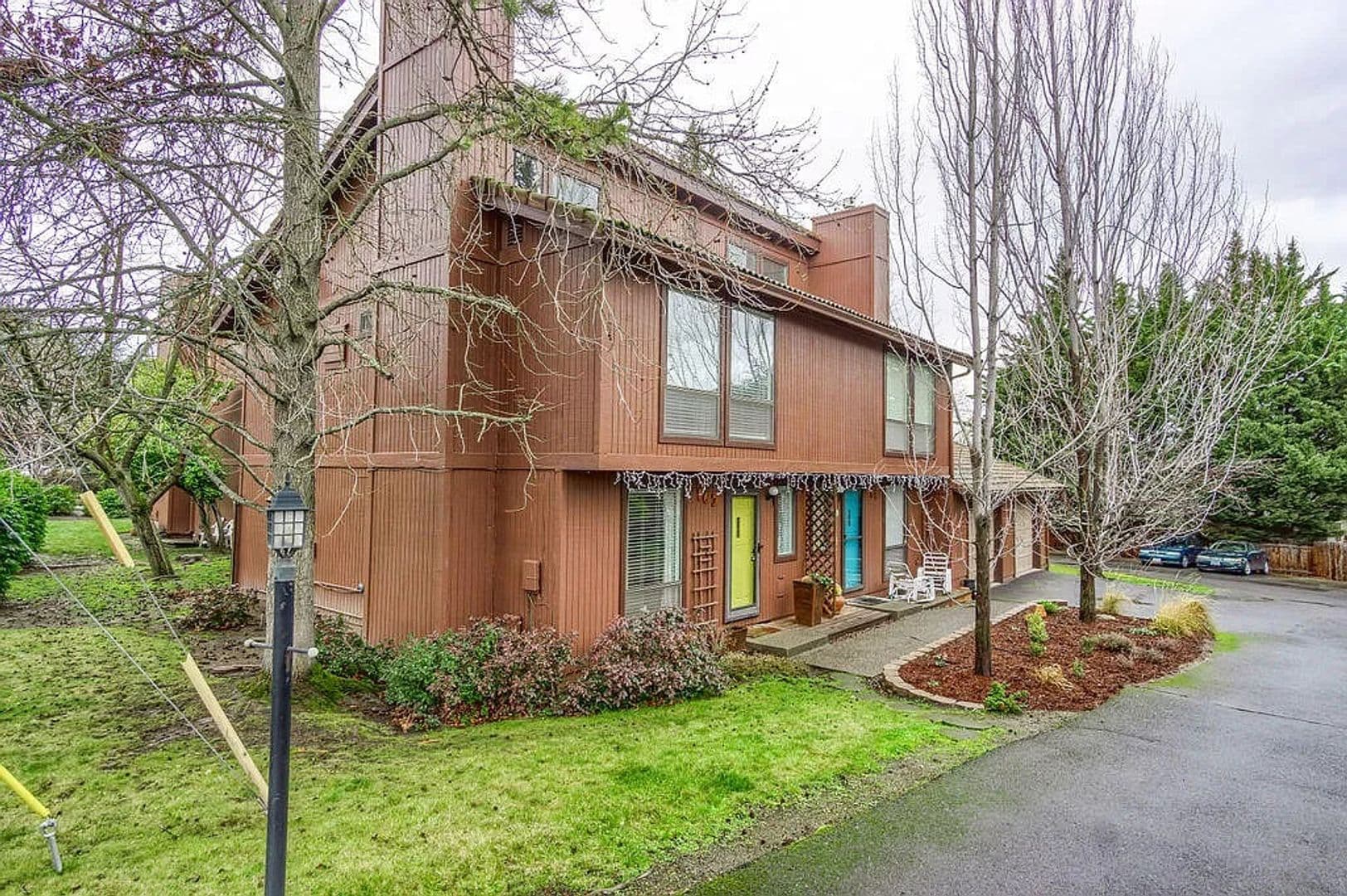Ashland House: 163 E Hersey St