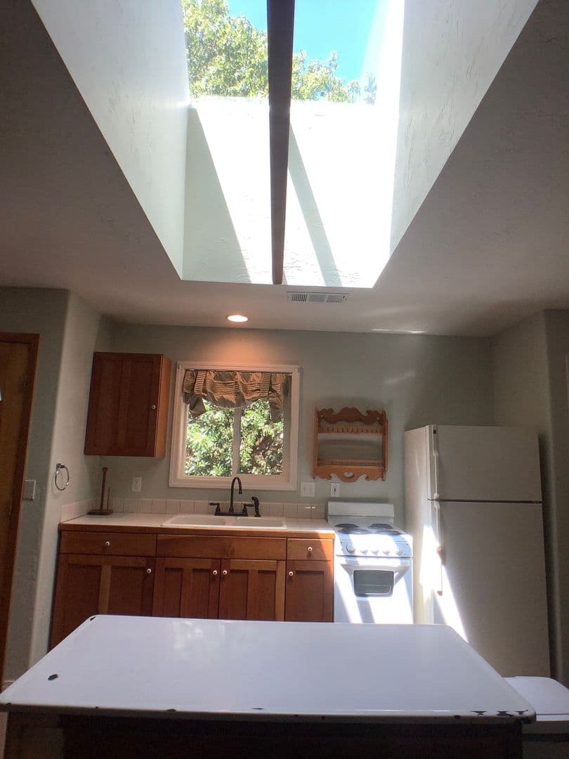 Ashland Apartment: 512 Granite St - Apartment