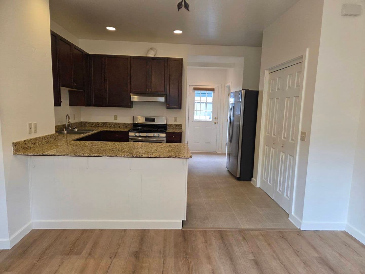Ashland House: 907 Bellview Ave