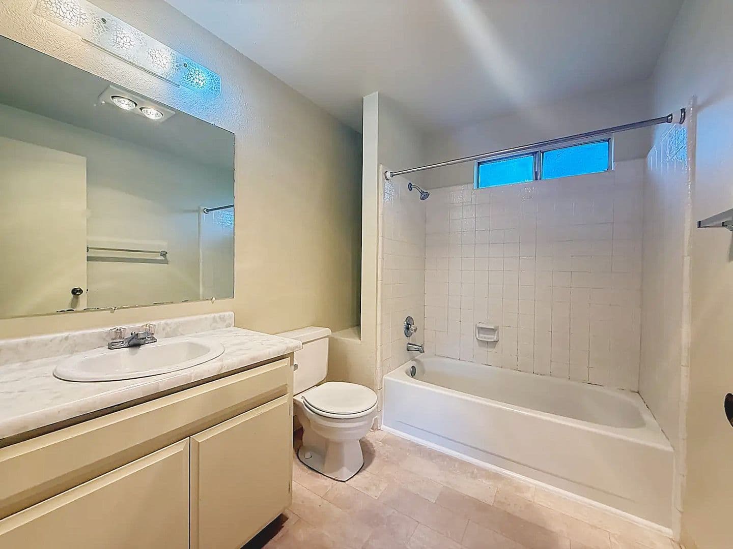 Ashland Apartment: 1276 Quincy St