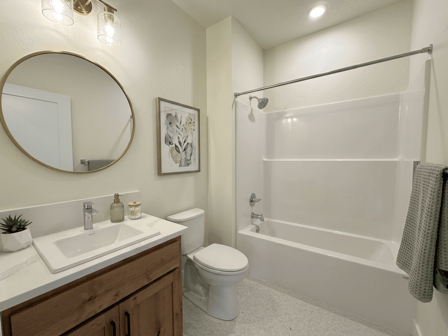 Talent Apartment: 615 Talent Ave. A