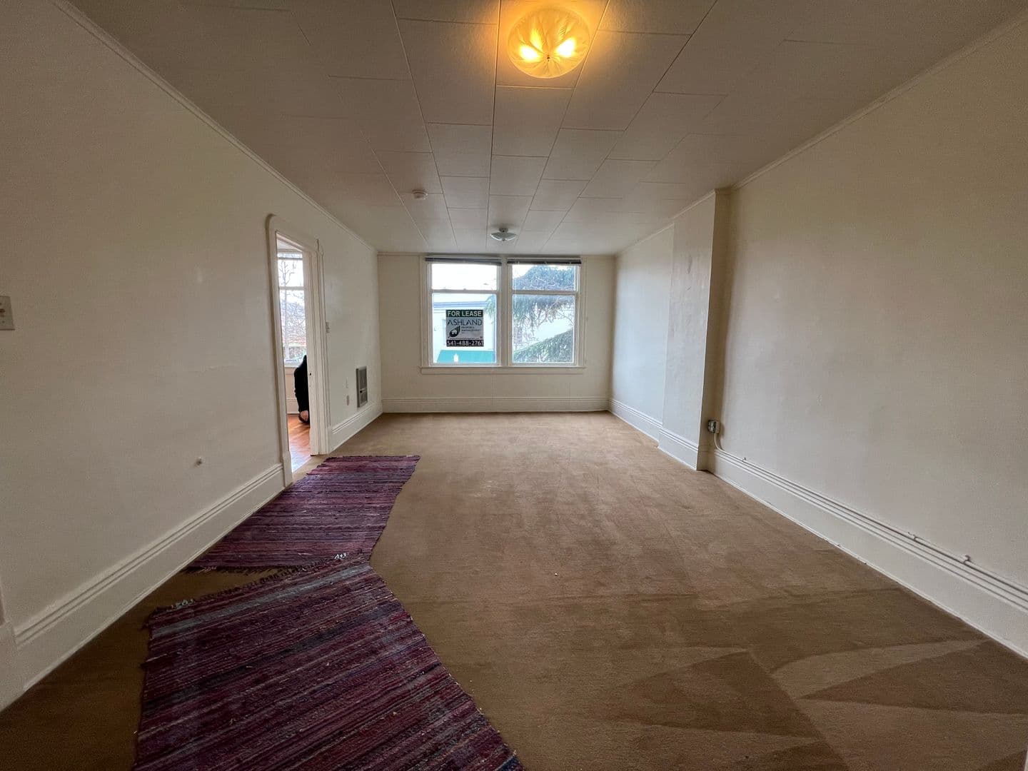 Ashland House: 13 N Main St #3