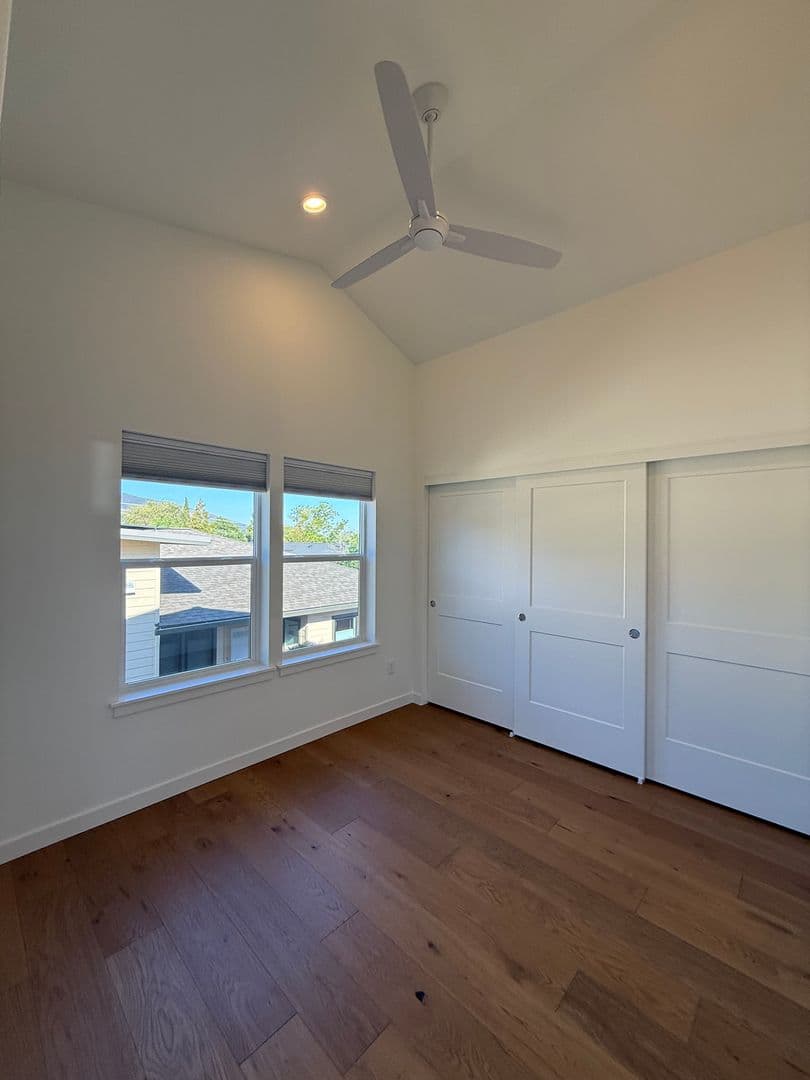 Ashland House: 1285 Hagen Way
