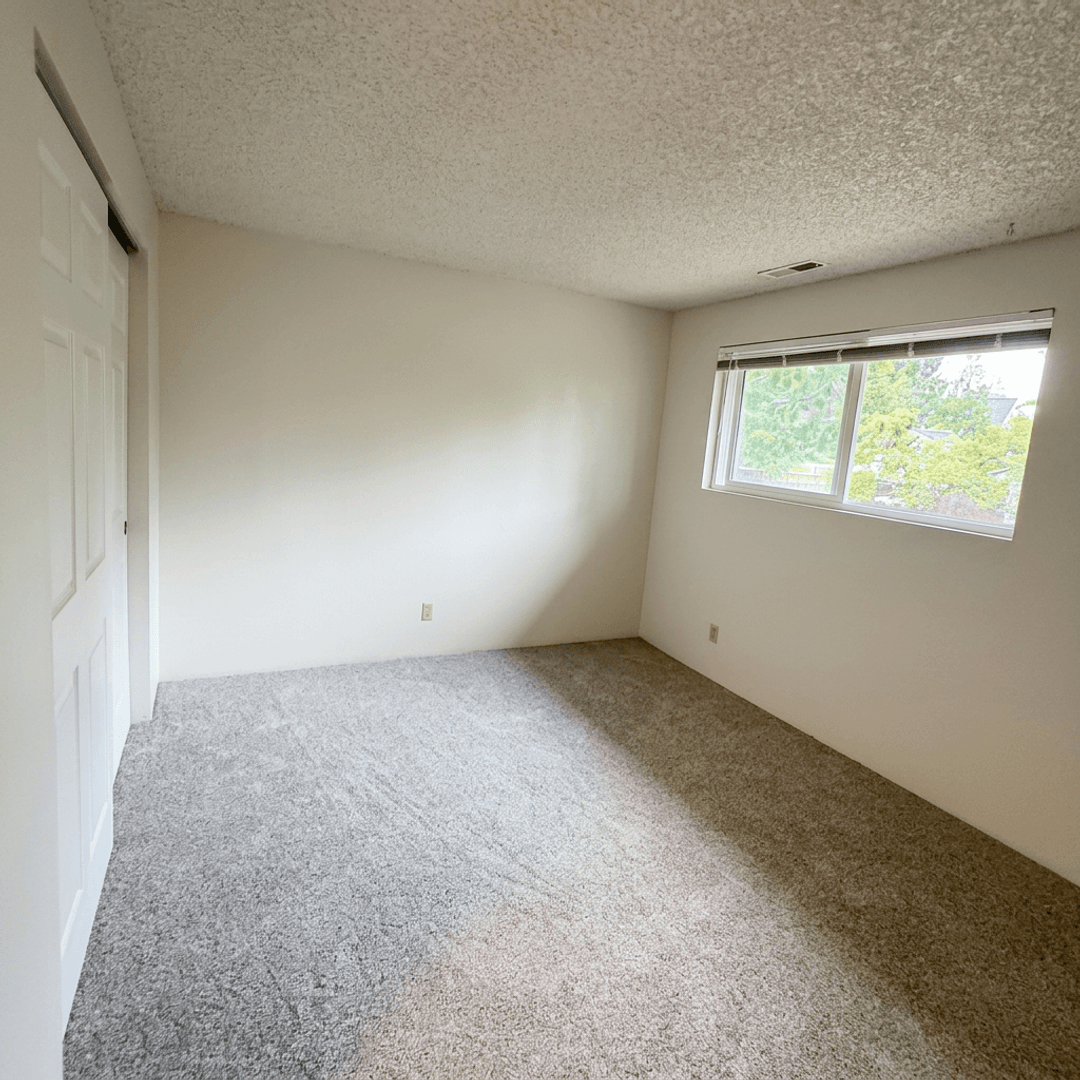 Ashland Apartment: 133 Gresham St - B