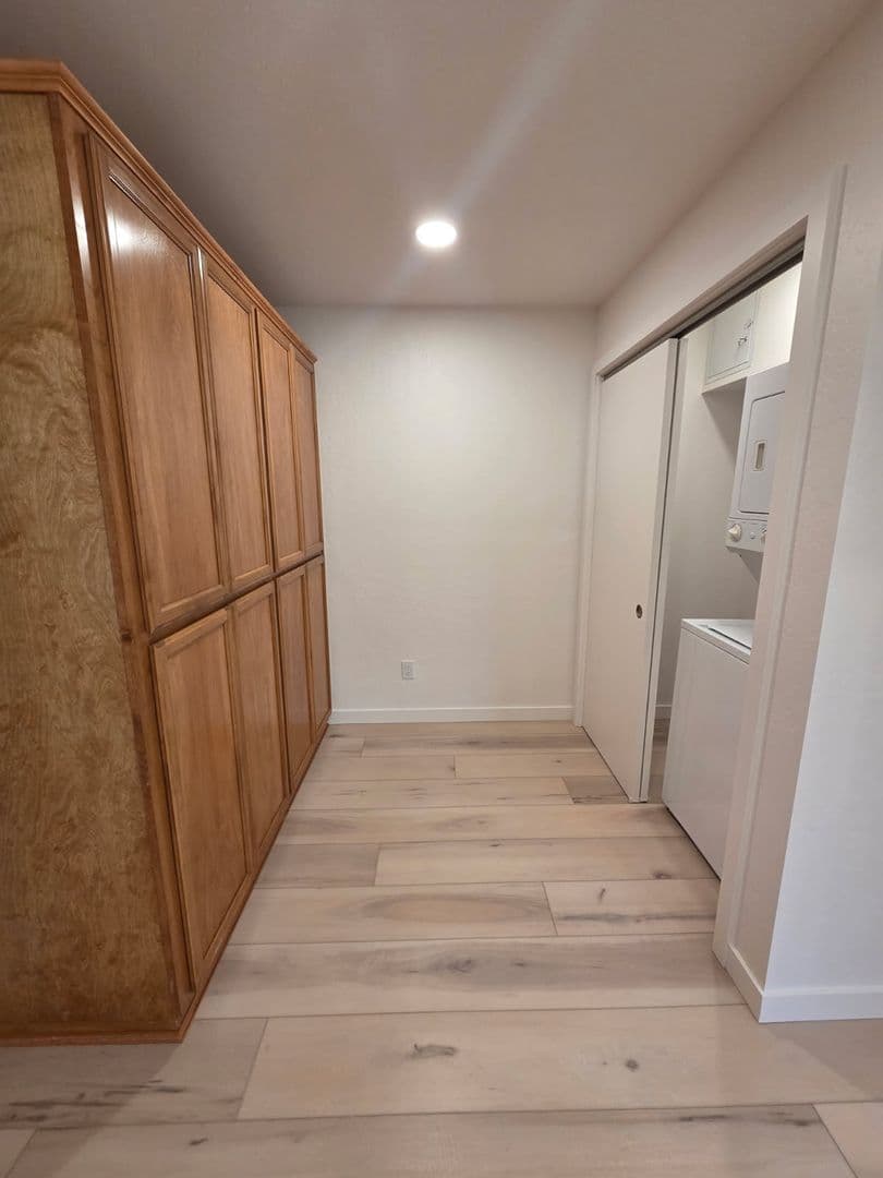 Ashland Apartment: 159 Church St