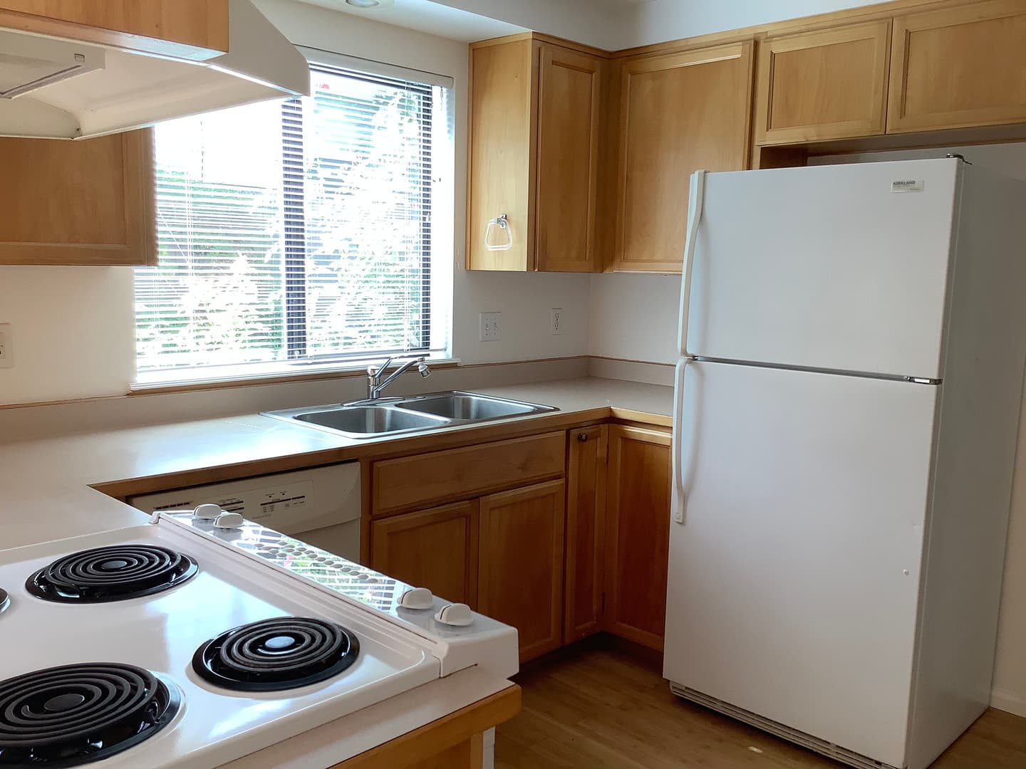 Ashland House: 680 Normal Ave