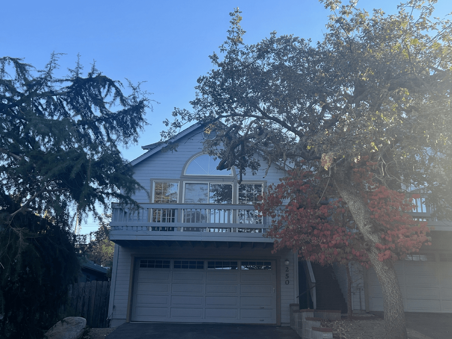 Ashland House: 250 Sheridan St