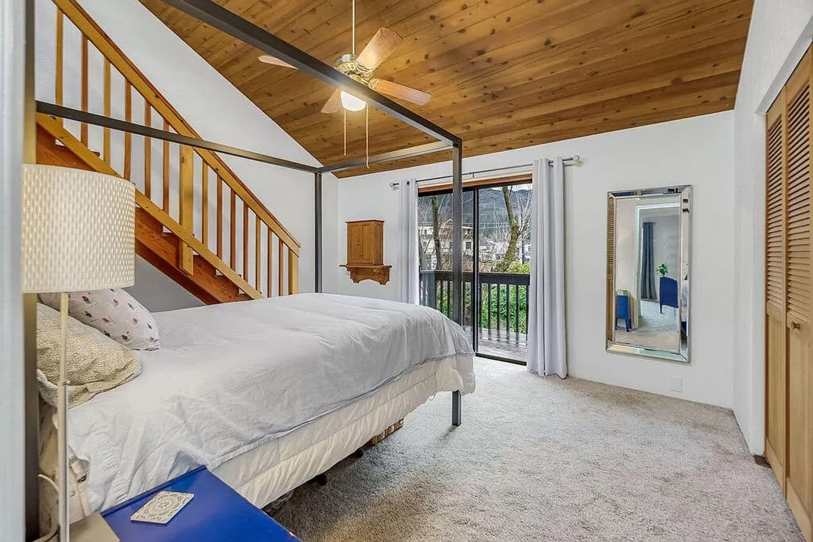 Ashland House: 163 E Hersey St