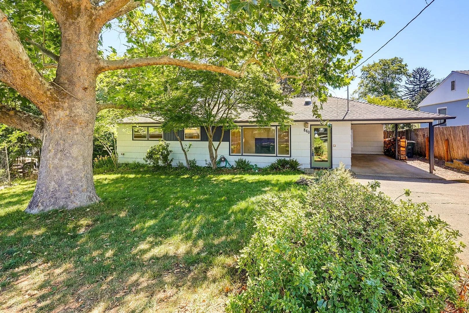 Ashland House: 840 Harmony Lane