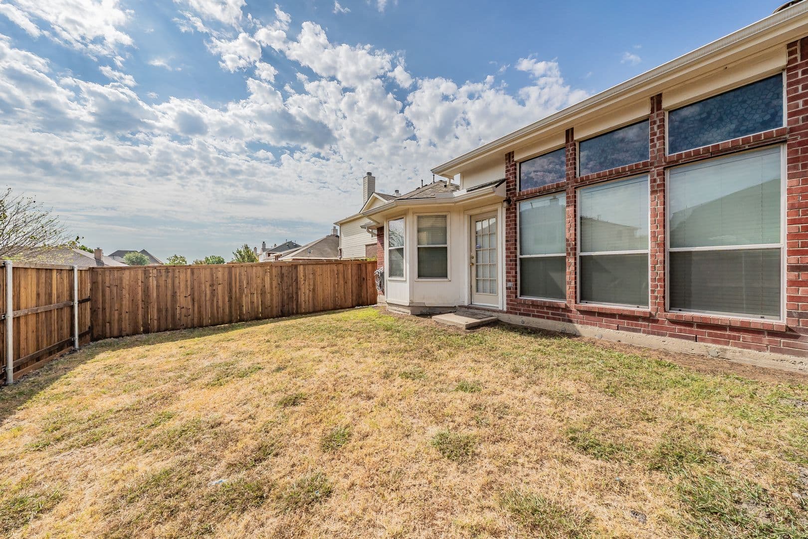 Rockwall House: 132 Brookshore Drive