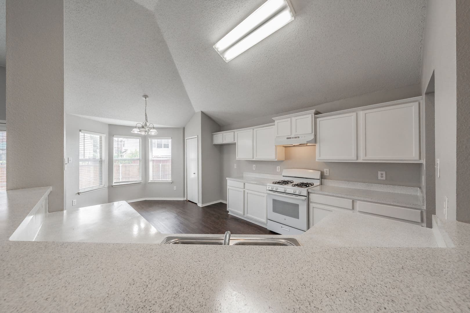 Rockwall House: 132 Brookshore Drive