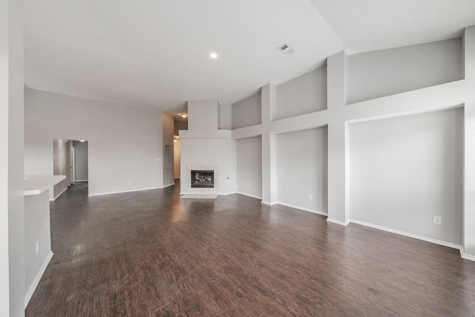Rockwall House: 132 Brookshore Drive