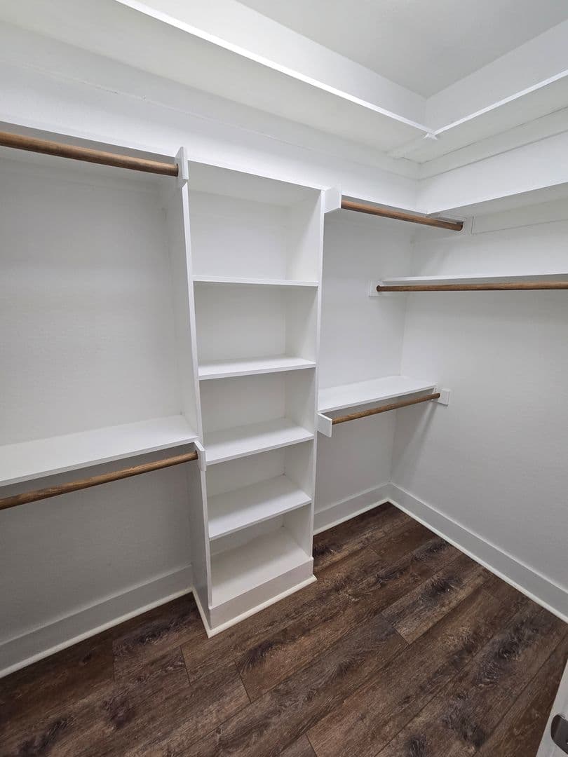 Dallas Townhome: 1303 Palm Springs Ln