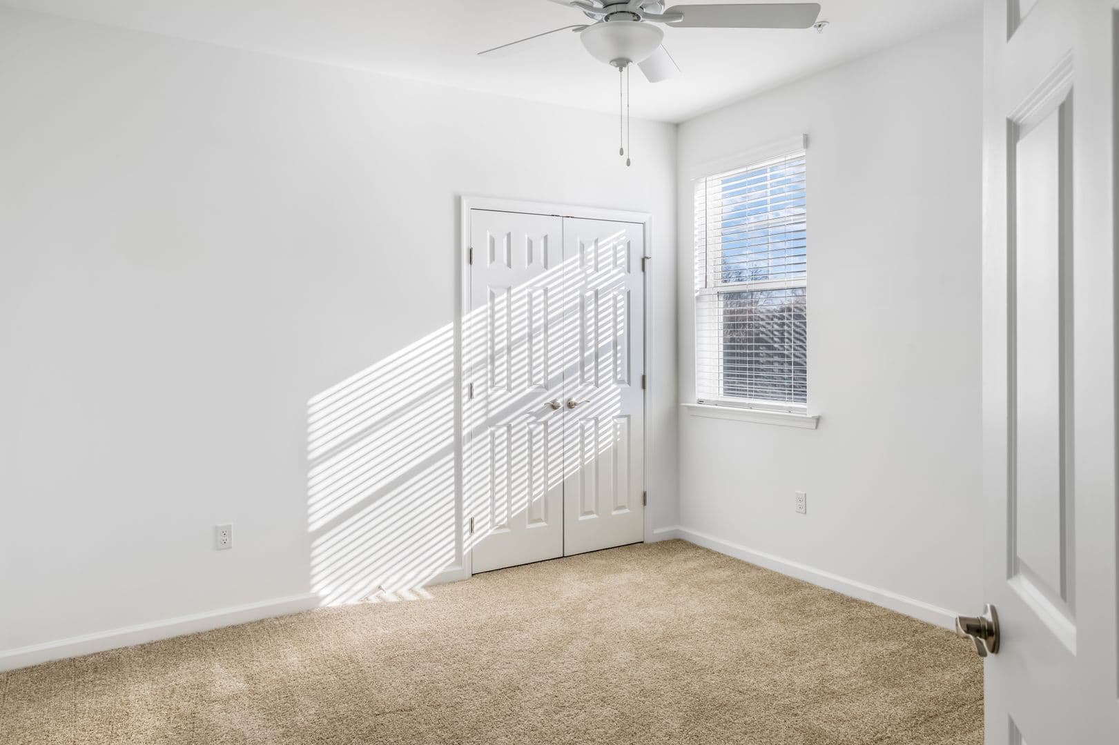 Frankford Apartment: 25100 Ashton Circle