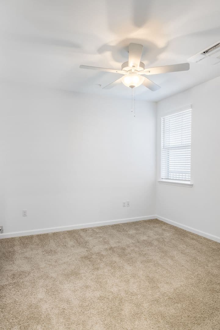 Frankford Apartment: 25100 Ashton Circle