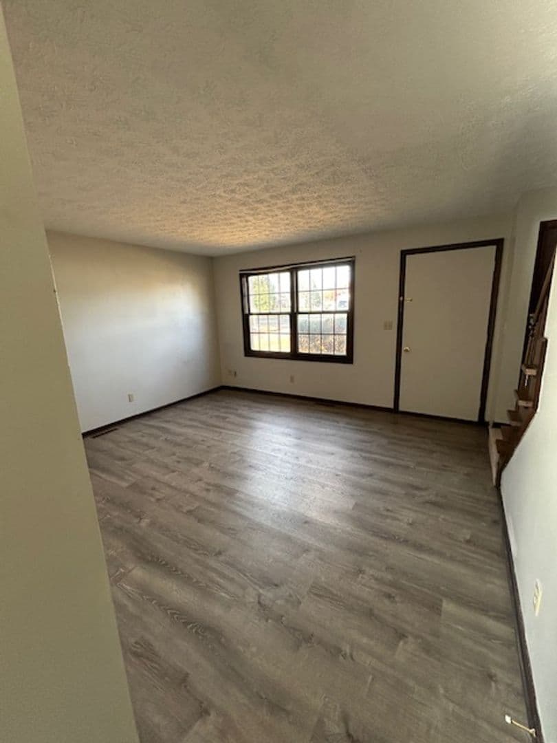 Ashland Apartment: Crestview Apartments