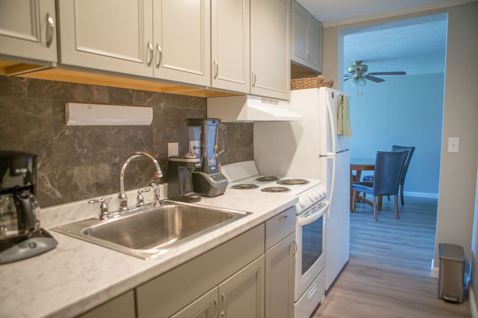 Bucyrus Apartment: Pinewood Apartments