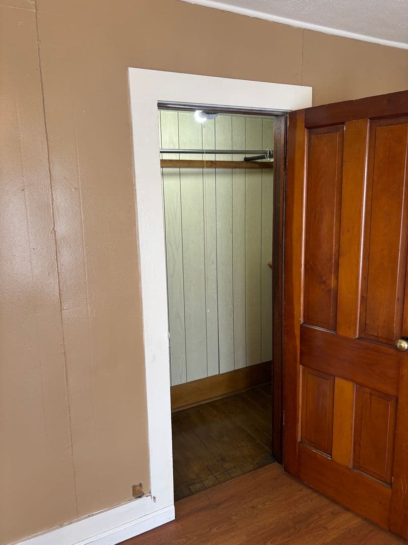Ashland Apartment: 334/334.5 Orange